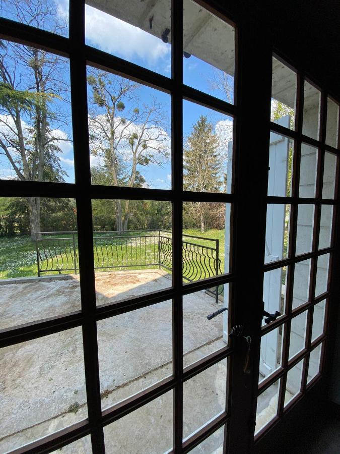 Maison Des Arts Francueil Luaran gambar