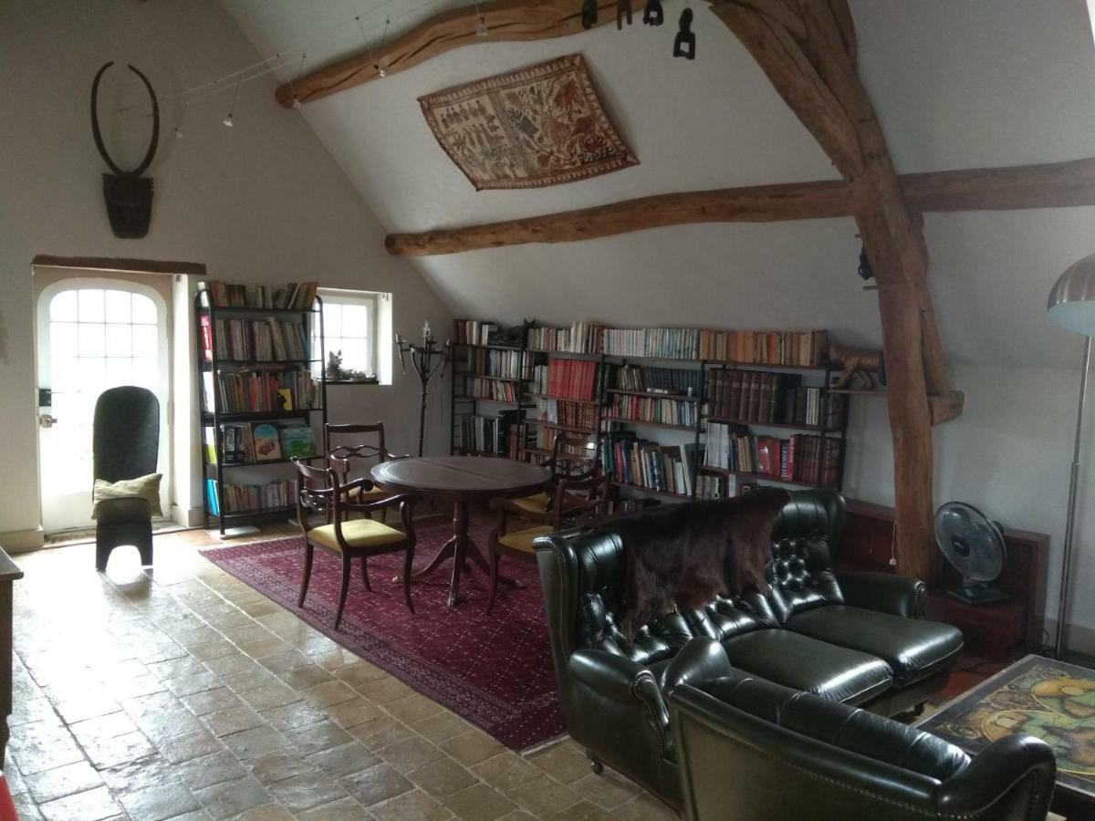 Maison Des Arts Francueil Luaran gambar