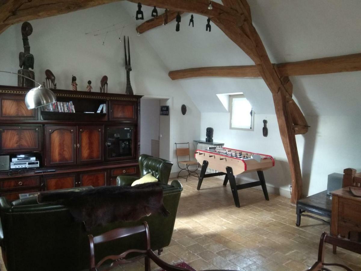 Maison Des Arts Francueil Luaran gambar
